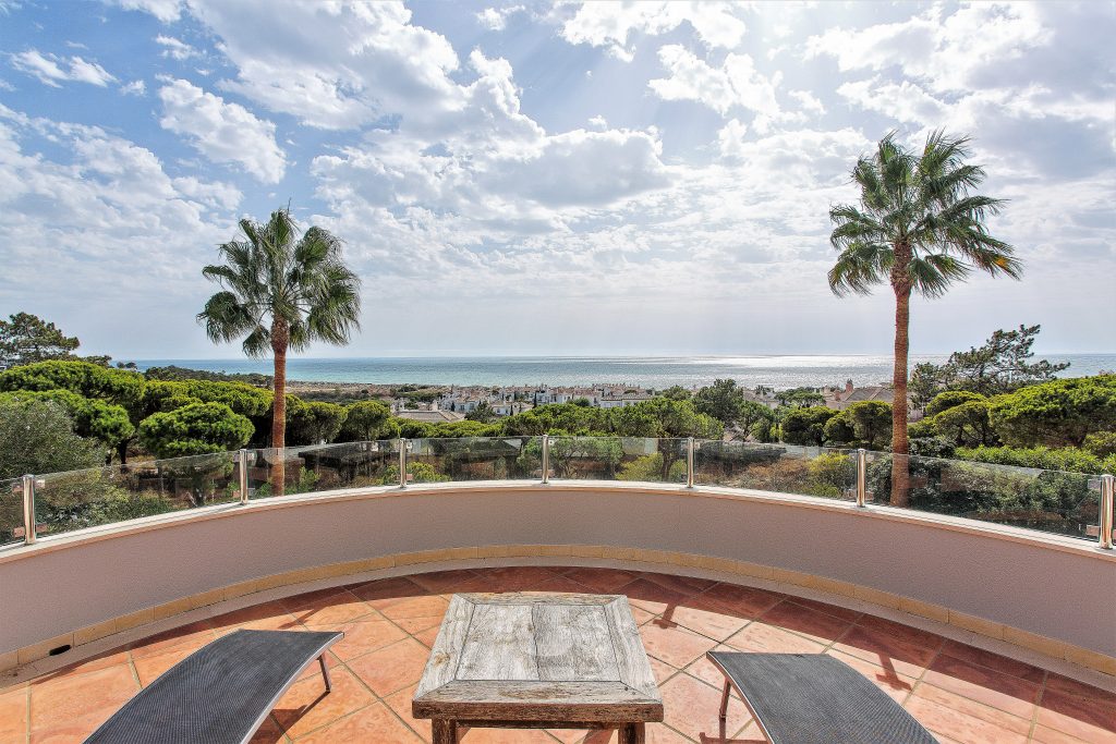Luxusimmobilie an der Algarve mit Atlantikblick