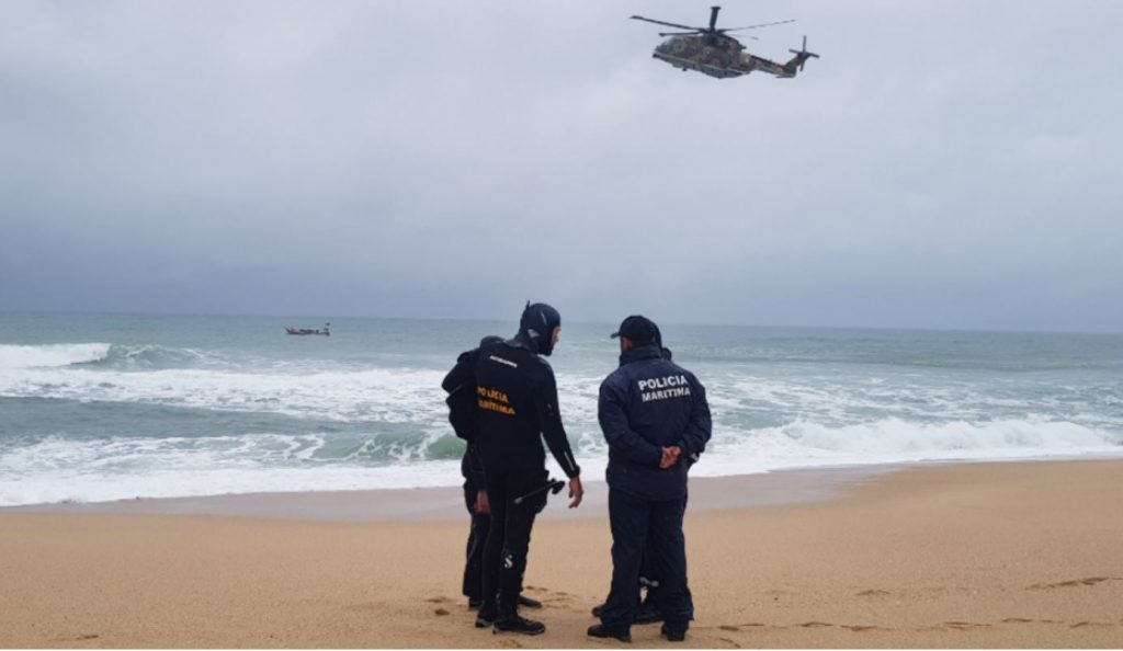 Algarve News Drei Gleitschirm-Flieger aus Österreich ertrinken in Portugal