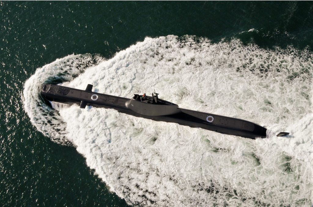 Jagd-U-Boot "Tridente" aus Portugal spürt im Mittelmeer Schleuser und Migranten auf