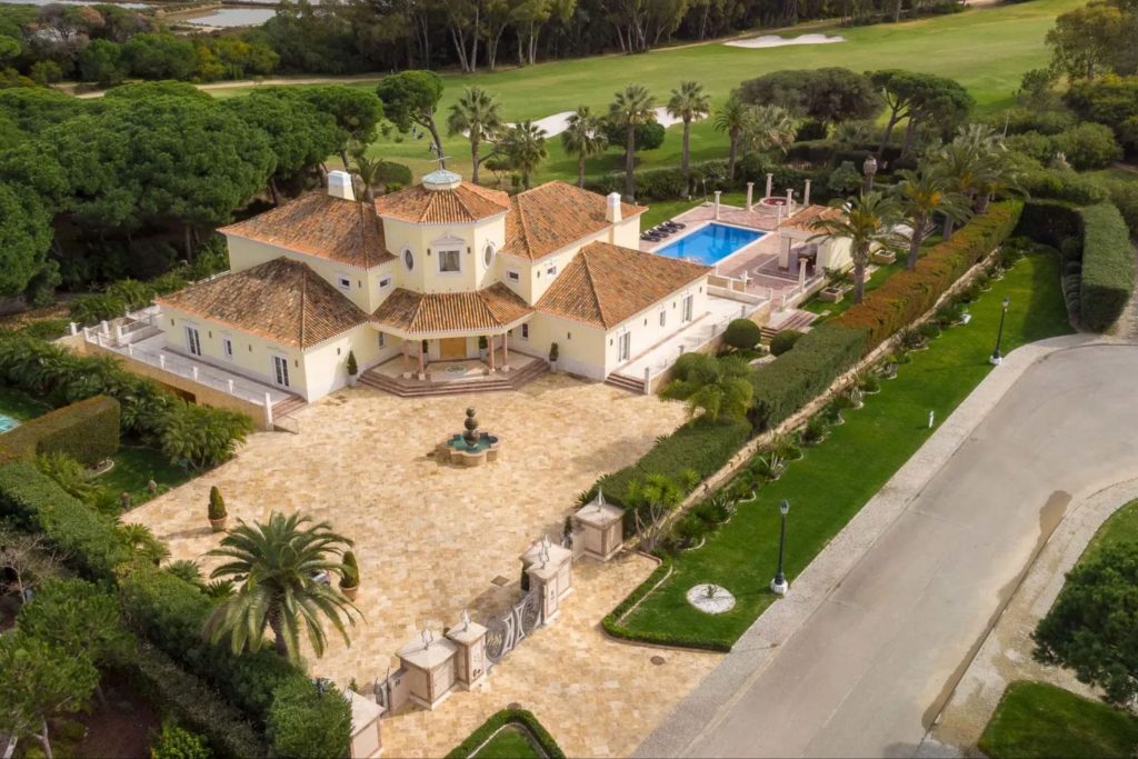 Luxus-Villa an der Algarve kann im Internet ersteigert werden