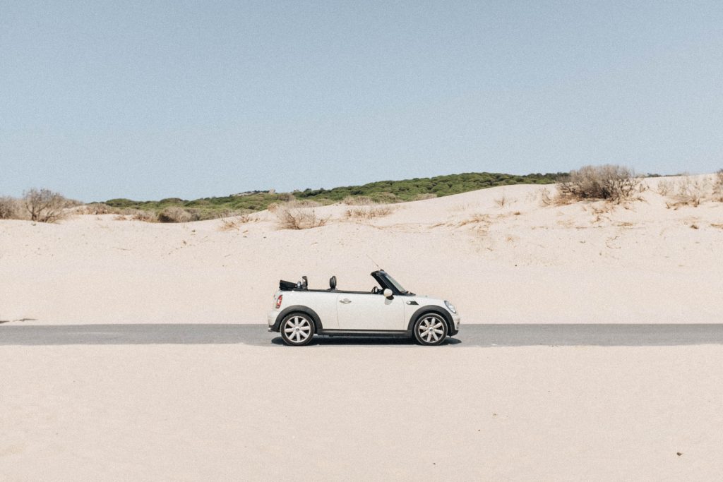 Mietwagen-Fahrer bevorzugen an der Algarve oft ein Cabrio
