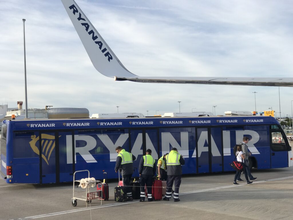 Ryanair-Flugbegleiter in Portugal bei Streik zu Mindesleistungen verpflichtet