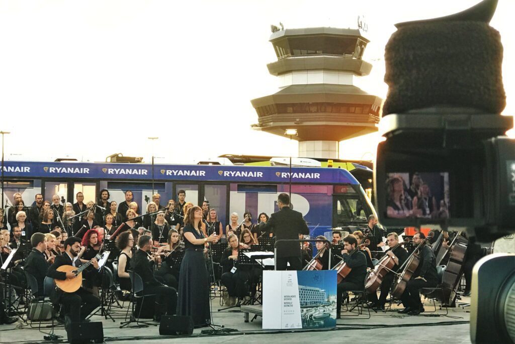 Welttourismustag an der Algarve mit Konzert auf dem Flughafen Faro begangen